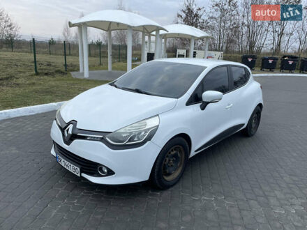 Рено Клио 2013 в Ровно на Automoto.ua Белый Рено Клио, объемом двигателя 1.46 л и пробегом 206 тыс. км за 7400 $, фото 1 на Automoto.ua