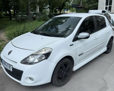 Белый Рено Клио, объемом двигателя 0 л и пробегом 80 тыс. км за 6000 $, фото 1 на Automoto.ua