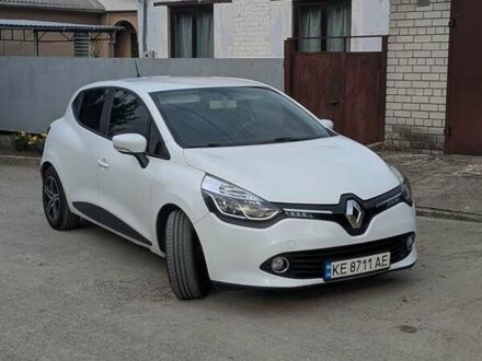 Белый Рено Клио, объемом двигателя 1.5 л и пробегом 345 тыс. км за 7100 $, фото 1 на Automoto.ua