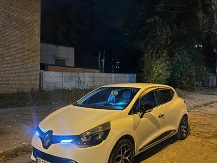 Білий Рено Кліо, об'ємом двигуна 1.5 л та пробігом 218 тис. км за 8500 $, фото 1 на Automoto.ua