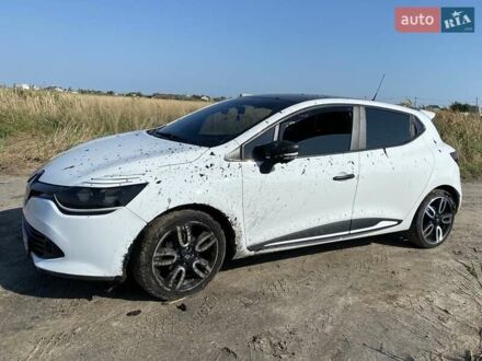 Рено Клио 2015 в Запорожье на Automoto.ua Белый Рено Клио, объемом двигателя 1.46 л и пробегом 264 тыс. км за 7600 $, фото 1 на Automoto.ua