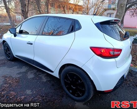 Белый Рено Клио, объемом двигателя 1.5 л и пробегом 240 тыс. км за 6350 $, фото 1 на Automoto.ua