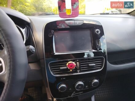 Білий Рено Кліо, об'ємом двигуна 1.5 л та пробігом 186 тис. км за 7700 $, фото 1 на Automoto.ua