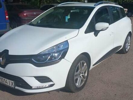 Белый Рено Клио, объемом двигателя 1.5 л и пробегом 240 тыс. км за 8800 $, фото 1 на Automoto.ua