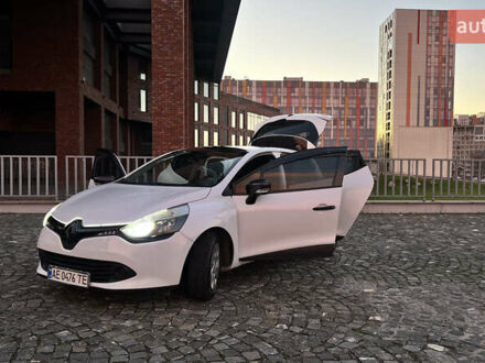 Белый Рено Клио, объемом двигателя 1.46 л и пробегом 229 тыс. км за 8500 $, фото 1 на Automoto.ua