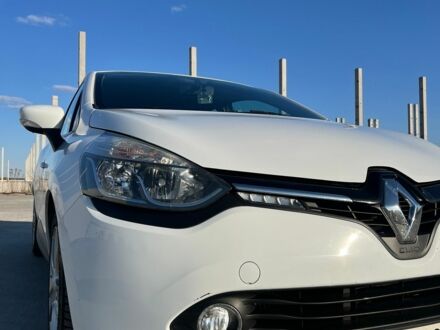 Белый Рено Клио, объемом двигателя 1.5 л и пробегом 170 тыс. км за 9800 $, фото 1 на Automoto.ua