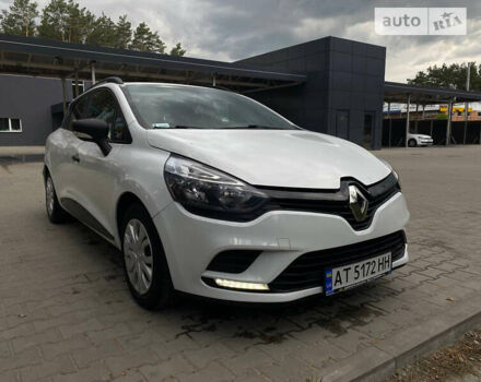 Белый Рено Клио, объемом двигателя 1.5 л и пробегом 200 тыс. км за 8399 $, фото 1 на Automoto.ua