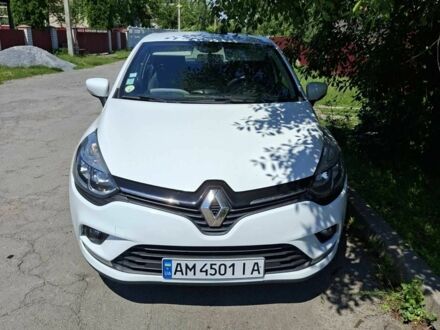 Білий Рено Кліо, об'ємом двигуна 1.5 л та пробігом 170 тис. км за 7950 $, фото 1 на Automoto.ua