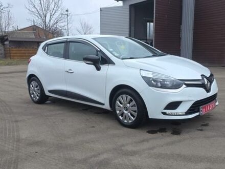 Белый Рено Клио, объемом двигателя 1.5 л и пробегом 179 тыс. км за 9900 $, фото 1 на Automoto.ua