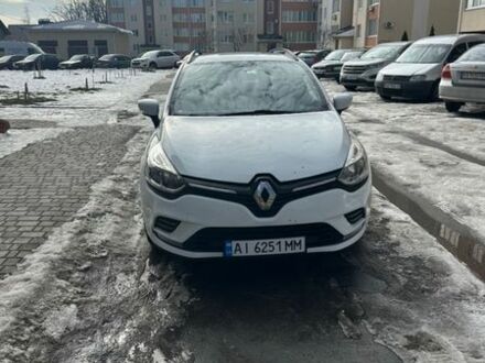 Білий Рено Кліо, об'ємом двигуна 1.5 л та пробігом 100 тис. км за 8800 $, фото 1 на Automoto.ua