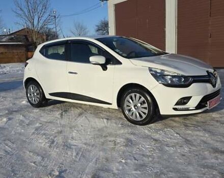 Белый Рено Клио, объемом двигателя 1.5 л и пробегом 162 тыс. км за 10400 $, фото 1 на Automoto.ua