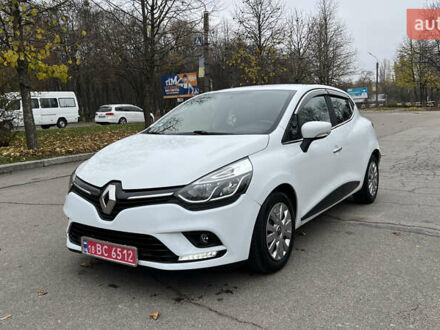 Белый Рено Клио, объемом двигателя 1.5 л и пробегом 149 тыс. км за 10300 $, фото 1 на Automoto.ua