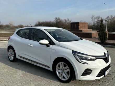 Белый Рено Клио, объемом двигателя 1 л и пробегом 65 тыс. км за 5507 $, фото 1 на Automoto.ua