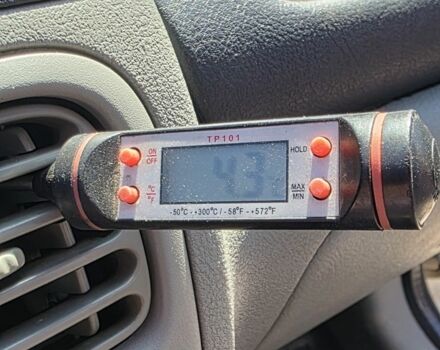 Бежевый Рено Клио, объемом двигателя 1.4 л и пробегом 260 тыс. км за 3650 $, фото 8 на Automoto.ua