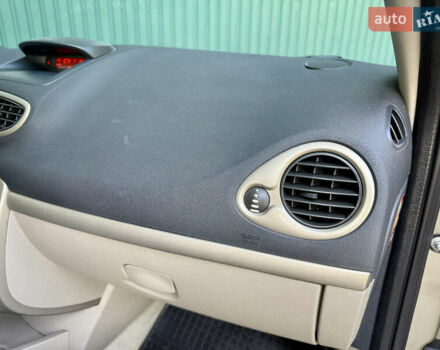 Бежевый Рено Клио, объемом двигателя 1.6 л и пробегом 191 тыс. км за 6000 $, фото 23 на Automoto.ua