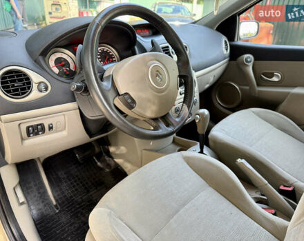 Бежевый Рено Клио, объемом двигателя 1.6 л и пробегом 191 тыс. км за 6000 $, фото 15 на Automoto.ua