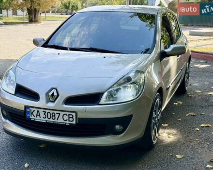 Бежевый Рено Клио, объемом двигателя 1.6 л и пробегом 191 тыс. км за 6000 $, фото 2 на Automoto.ua