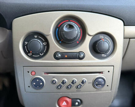 Бежевый Рено Клио, объемом двигателя 1.6 л и пробегом 191 тыс. км за 6000 $, фото 30 на Automoto.ua