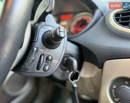 Бежевый Рено Клио, объемом двигателя 1.6 л и пробегом 191 тыс. км за 6000 $, фото 33 на Automoto.ua