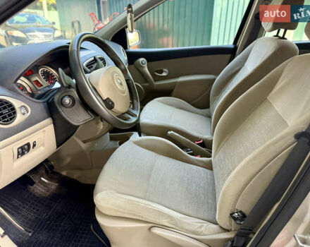 Бежевый Рено Клио, объемом двигателя 1.6 л и пробегом 191 тыс. км за 6000 $, фото 34 на Automoto.ua