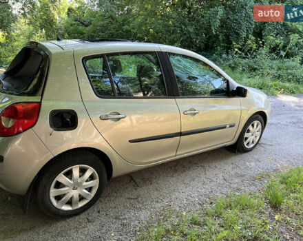 Бежевий Рено Кліо, об'ємом двигуна 1.6 л та пробігом 189 тис. км за 5555 $, фото 5 на Automoto.ua