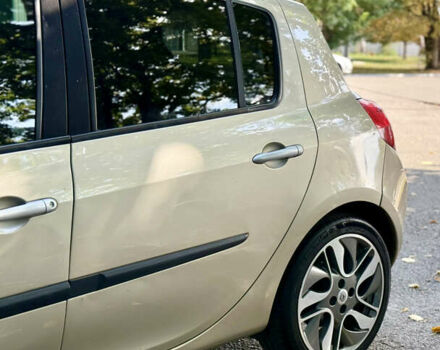 Бежевый Рено Клио, объемом двигателя 1.6 л и пробегом 191 тыс. км за 6000 $, фото 10 на Automoto.ua