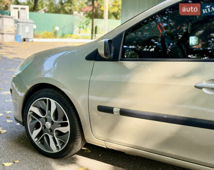 Бежевый Рено Клио, объемом двигателя 1.6 л и пробегом 191 тыс. км за 6000 $, фото 8 на Automoto.ua