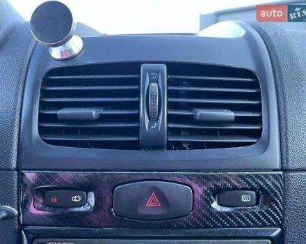 Бежевый Рено Клио, объемом двигателя 1.4 л и пробегом 228 тыс. км за 2790 $, фото 25 на Automoto.ua