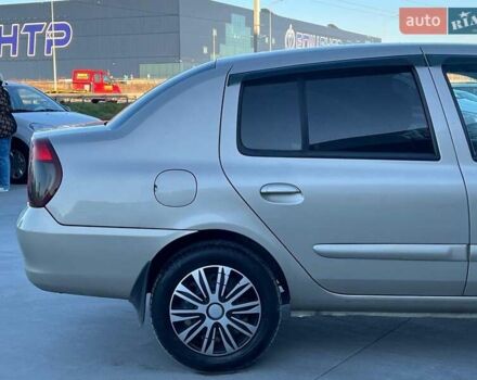 Бежевый Рено Клио, объемом двигателя 1.4 л и пробегом 228 тыс. км за 2790 $, фото 9 на Automoto.ua