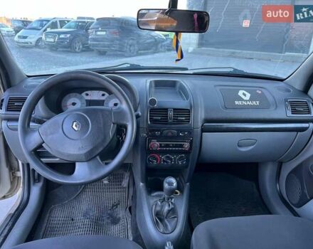 Бежевый Рено Клио, объемом двигателя 1.4 л и пробегом 228 тыс. км за 2790 $, фото 33 на Automoto.ua