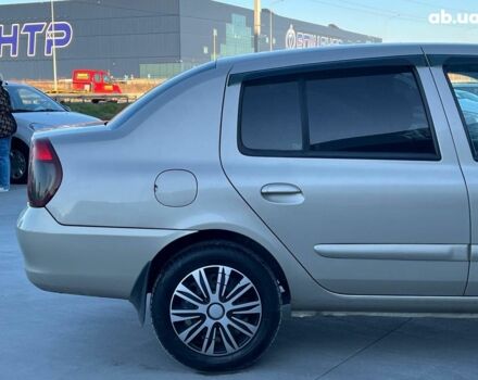 Бежевый Рено Клио, объемом двигателя 1.4 л и пробегом 228 тыс. км за 2790 $, фото 9 на Automoto.ua