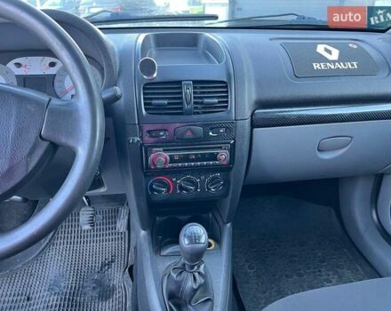 Бежевый Рено Клио, объемом двигателя 1.4 л и пробегом 228 тыс. км за 2790 $, фото 24 на Automoto.ua
