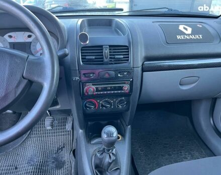 Бежевый Рено Клио, объемом двигателя 1.4 л и пробегом 228 тыс. км за 2790 $, фото 24 на Automoto.ua