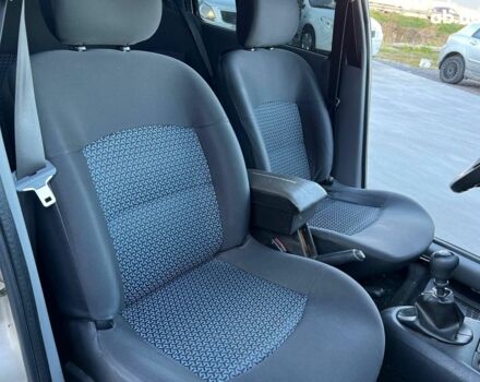 Бежевый Рено Клио, объемом двигателя 1.4 л и пробегом 228 тыс. км за 2790 $, фото 34 на Automoto.ua