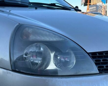 Бежевый Рено Клио, объемом двигателя 1.4 л и пробегом 228 тыс. км за 2790 $, фото 12 на Automoto.ua