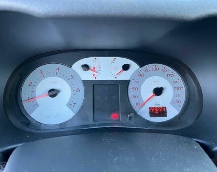 Бежевый Рено Клио, объемом двигателя 1.4 л и пробегом 228 тыс. км за 2790 $, фото 20 на Automoto.ua