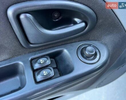 Бежевый Рено Клио, объемом двигателя 1.4 л и пробегом 228 тыс. км за 2790 $, фото 15 на Automoto.ua