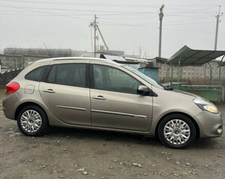 Бежевий Рено Кліо, об'ємом двигуна 1.46 л та пробігом 366 тис. км за 4600 $, фото 9 на Automoto.ua