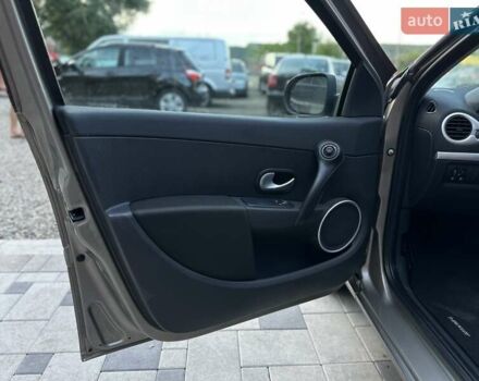 Бежевий Рено Кліо, об'ємом двигуна 1.6 л та пробігом 190 тис. км за 6100 $, фото 14 на Automoto.ua