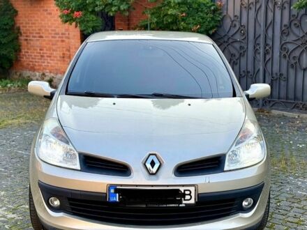 Бежевий Рено Кліо, об'ємом двигуна 0 л та пробігом 150 тис. км за 5555 $, фото 1 на Automoto.ua