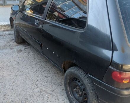 Черный Рено Клио, объемом двигателя 0 л и пробегом 200 тыс. км за 1300 $, фото 2 на Automoto.ua