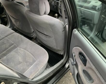 Чорний Рено Кліо, об'ємом двигуна 1.4 л та пробігом 260 тис. км за 2499 $, фото 8 на Automoto.ua