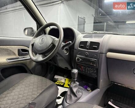 Черный Рено Клио, объемом двигателя 1.2 л и пробегом 212 тыс. км за 3700 $, фото 12 на Automoto.ua