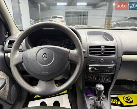 Черный Рено Клио, объемом двигателя 1.2 л и пробегом 212 тыс. км за 3700 $, фото 9 на Automoto.ua