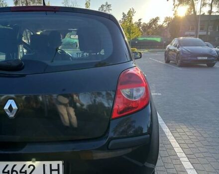 Черный Рено Клио, объемом двигателя 1.15 л и пробегом 234 тыс. км за 3950 $, фото 4 на Automoto.ua