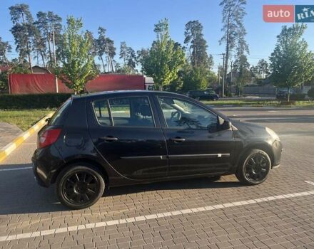 Черный Рено Клио, объемом двигателя 1.15 л и пробегом 234 тыс. км за 3950 $, фото 50 на Automoto.ua