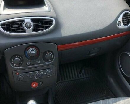 Черный Рено Клио, объемом двигателя 1.2 л и пробегом 269 тыс. км за 4500 $, фото 5 на Automoto.ua