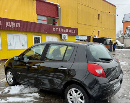 Черный Рено Клио, объемом двигателя 1.6 л и пробегом 221 тыс. км за 5500 $, фото 5 на Automoto.ua