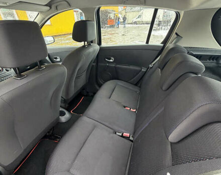 Черный Рено Клио, объемом двигателя 1.6 л и пробегом 221 тыс. км за 5500 $, фото 14 на Automoto.ua