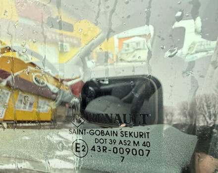 Черный Рено Клио, объемом двигателя 1.6 л и пробегом 221 тыс. км за 5500 $, фото 20 на Automoto.ua